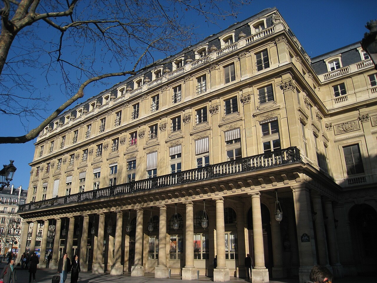 Façade de la Comédie-Française, salle Richelieu, place Colette à Paris